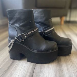Killstar chunky funky boot! Size 10